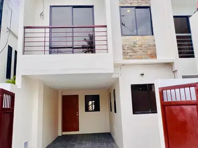 RFO 4 bedroom 3 storey house with freebies
